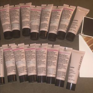 Mary Kay timewise Luminous-wear Liquid Foundation